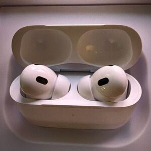 White Wireless Earbuds with Charging Case
